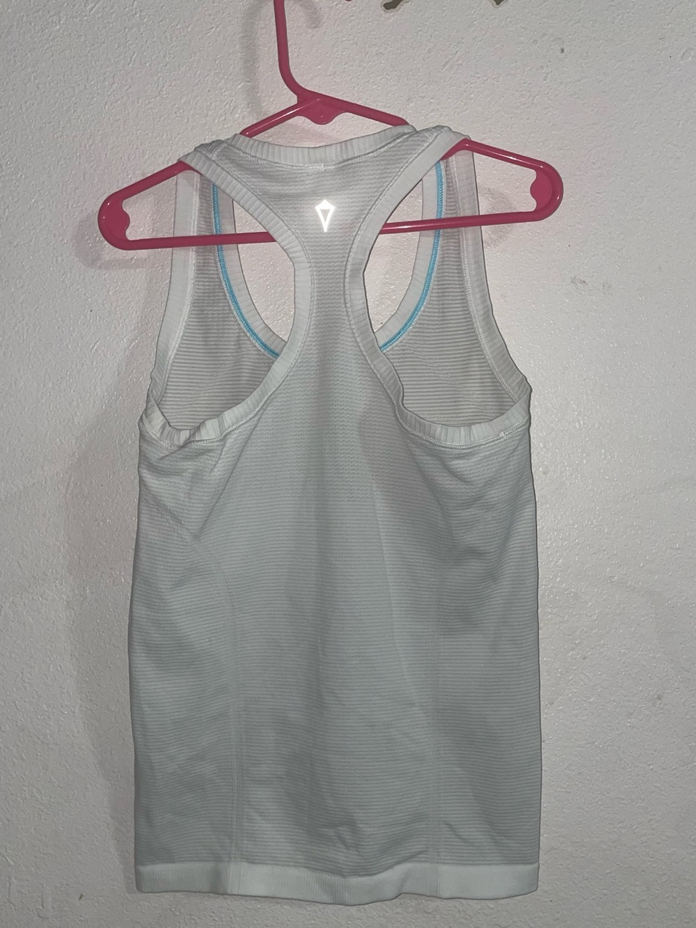 Ivivva Fly Tech Racerback sleeve - Picture 4 of 4